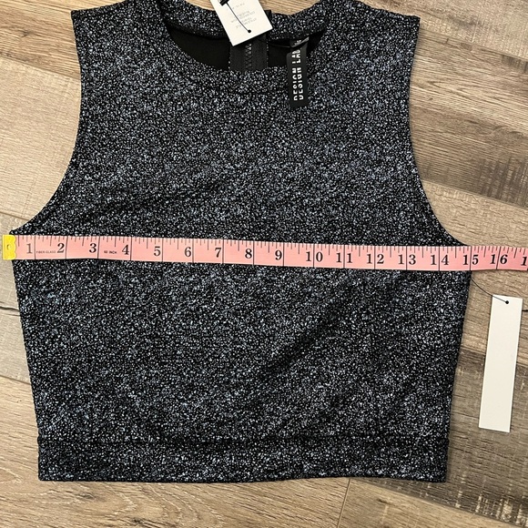 Design Lab Lord & Taylor Sparkling Black and blue Tank cropped Top NWT - Picture 3 of 9